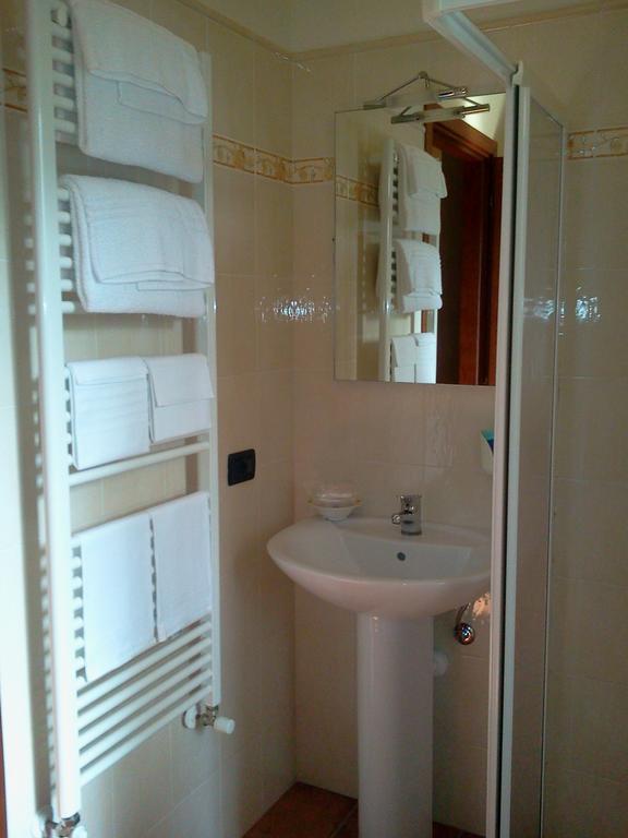 Albergo Al Portico Azzano Decimo Стая снимка
