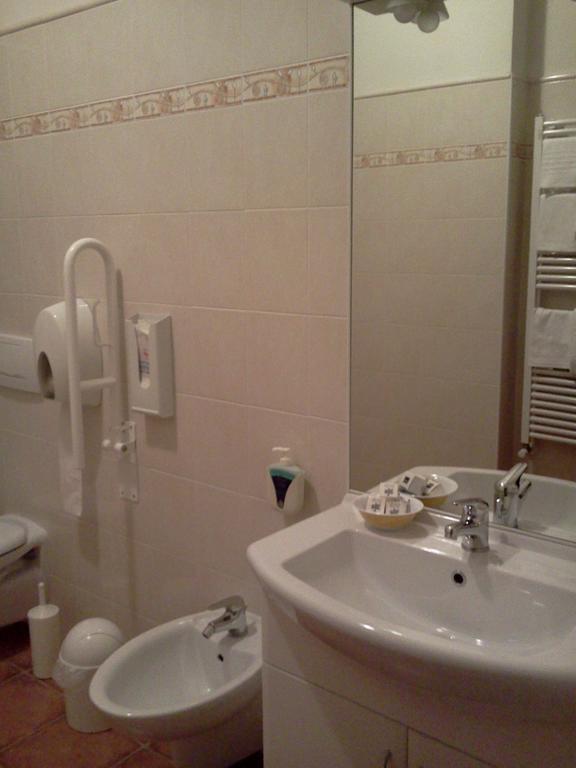 Albergo Al Portico Azzano Decimo Стая снимка