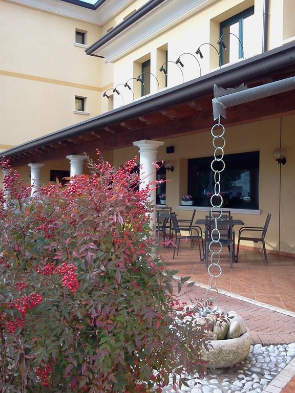 Albergo Al Portico Azzano Decimo Екстериор снимка